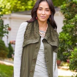 Matilda Jane Ambitious Vest Women’s Size Small in Khaki Green